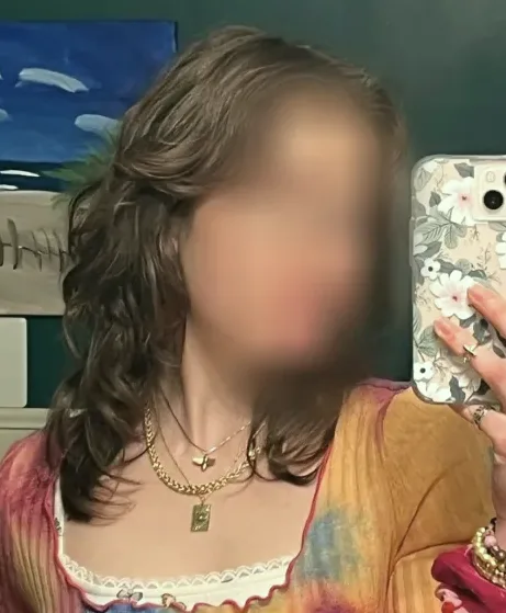 Amina, 20