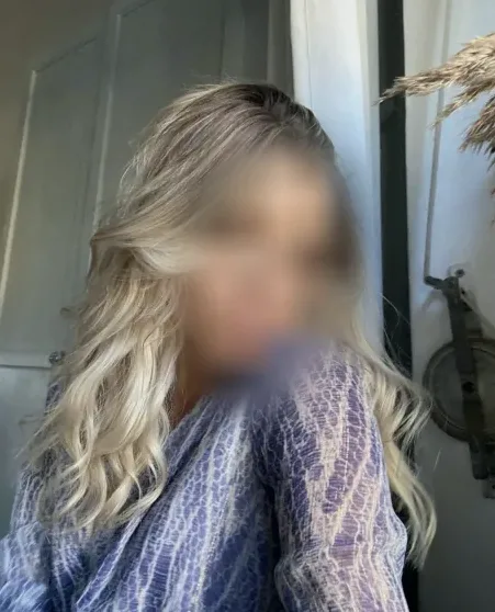 Emilia, 20