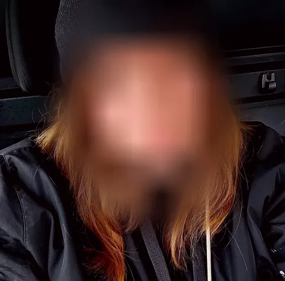 Emilie, 28
