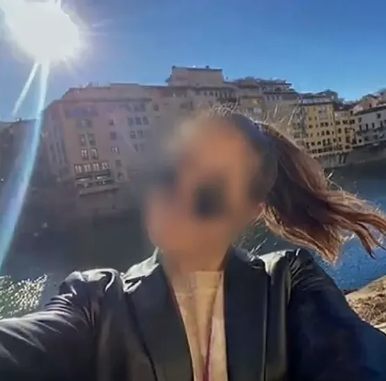 Emina, 27
