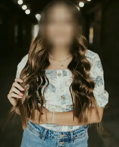 Emma, 20