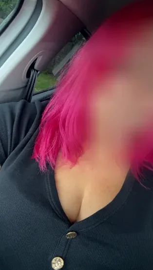 Karla, 37